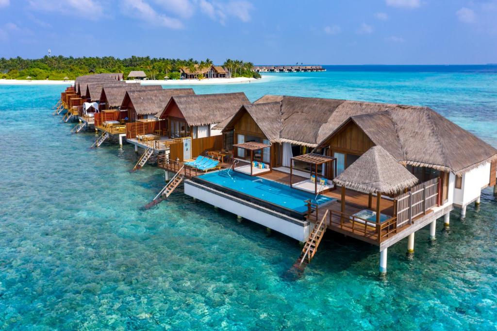 FURAVERI ISLAND RESORT AND SPA - Panoramic View 1